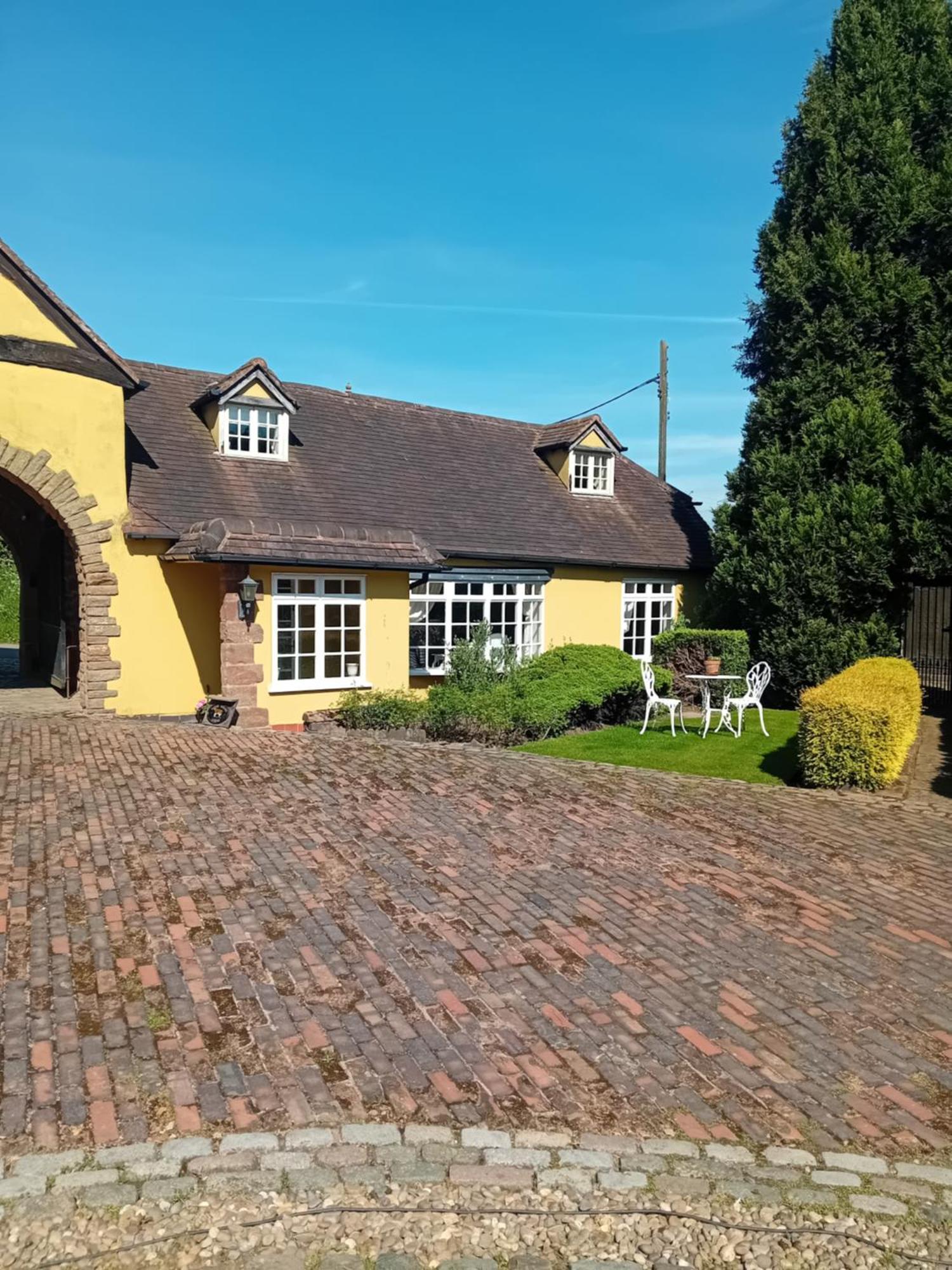 Villa Dovehouse Farm Birmingham Esterno foto